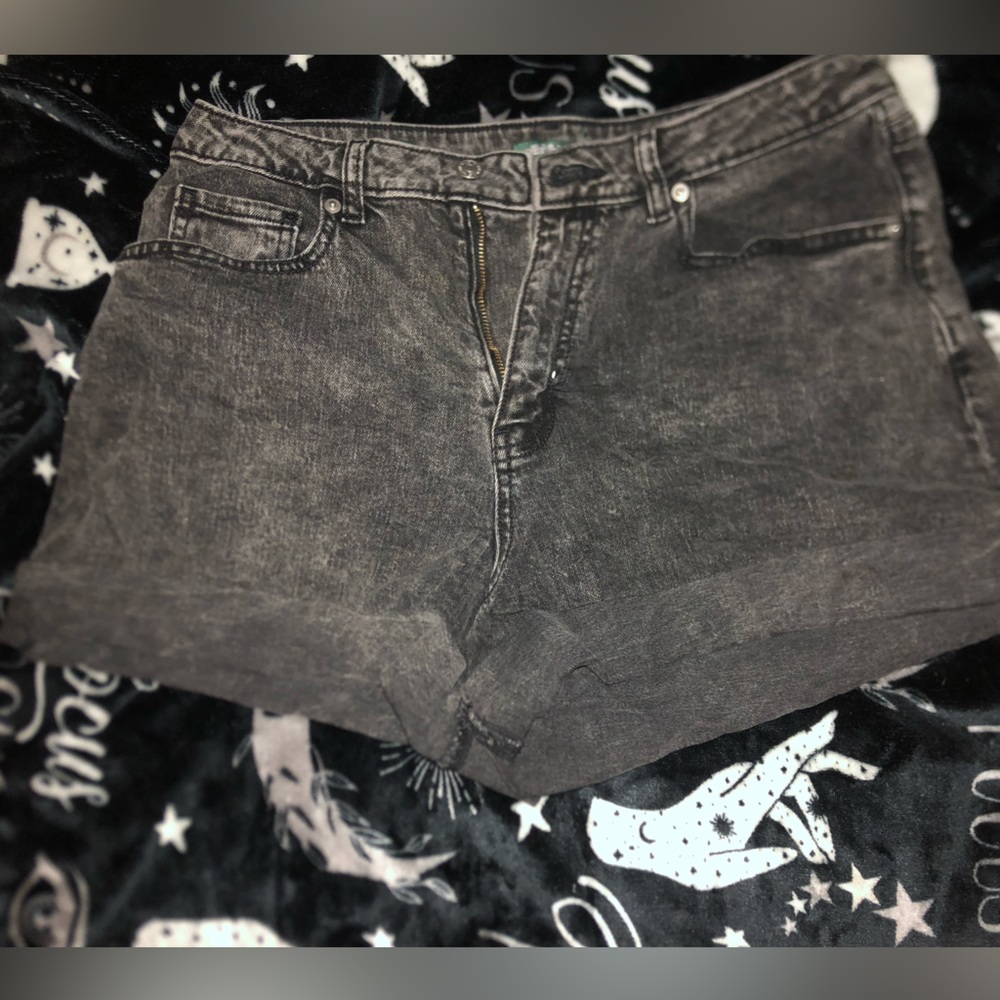 size 10/R wild fable super high rise rolled cuffed jean shorts